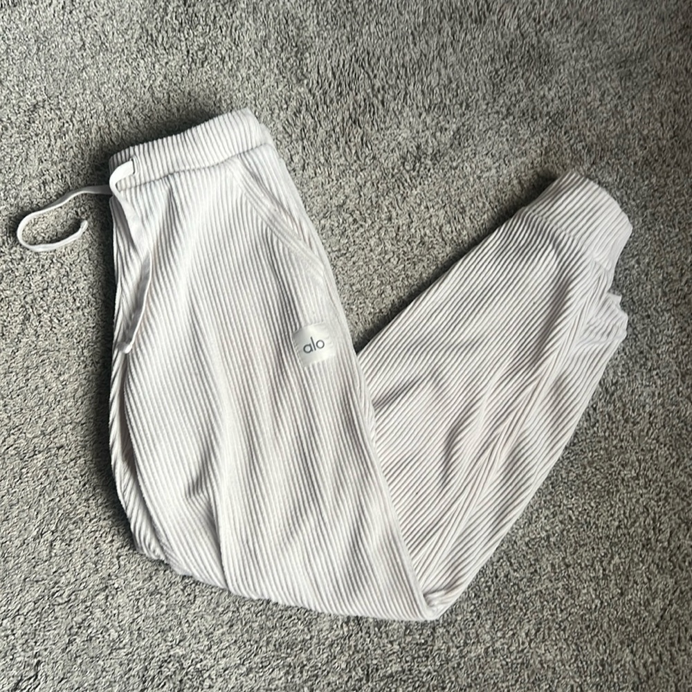 Alo jogger muse sweatpants